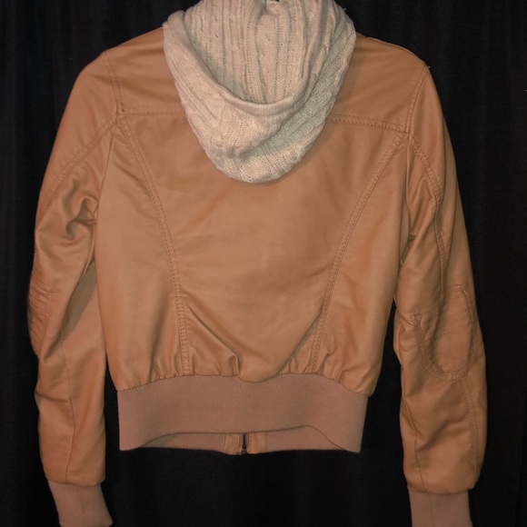 Leather jacket - Picture 2 of 2